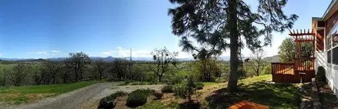 11208 Agate Rd, Eagle Point, OR 97524 photo 5