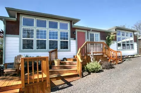 11208 Agate Rd, Eagle Point, OR 97524 photo 3