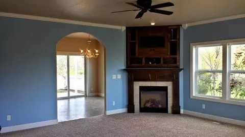 447 Richardson Dr, Central Point, OR 97502 photo 5