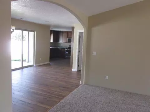 112 Dianne Way, Eagle Point, OR 97524 photo 8