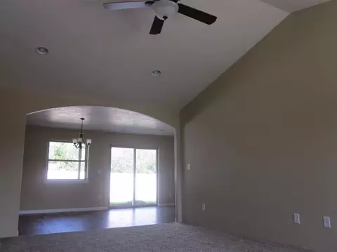112 Dianne Way, Eagle Point, OR 97524 photo 3