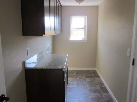 112 Dianne Way, Eagle Point, OR 97524 photo 9