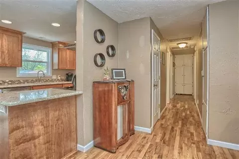 305 S Rose St, Phoenix, OR 97535 photo 9