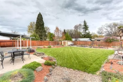 305 S Rose St, Phoenix, OR 97535 photo 22