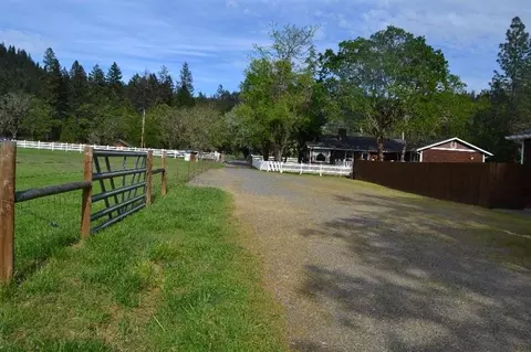 1836 Laurel Rd, Cave Junction, OR 97523 photo 23