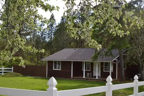 1836 Laurel Rd, Cave Junction, OR 97523 photo 1