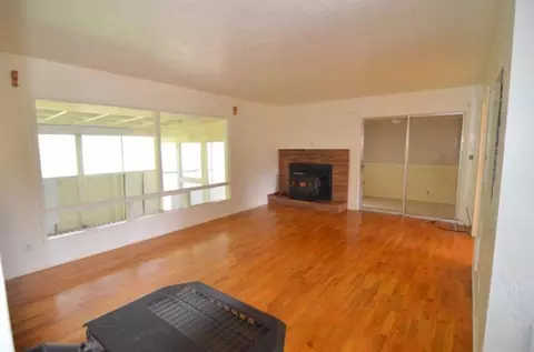 321 Oak St, Phoenix, OR 97535 photo 9
