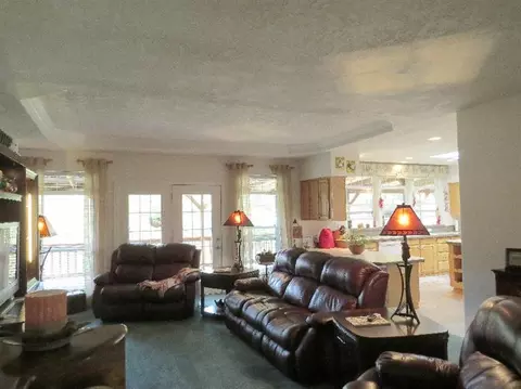 3158 Cobleigh Rd, Eagle Point, OR 97524 photo 2