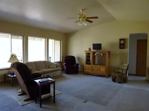 3014 Scenic Ave, Central Point, OR 97502 photo 3