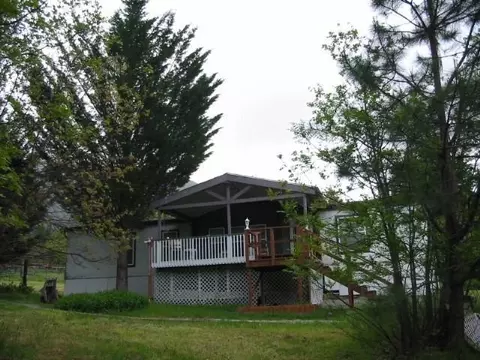 718 Summit Loop, Grants Pass, OR 97527 photo 1