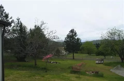 718 Summit Loop, Grants Pass, OR 97527 photo 20