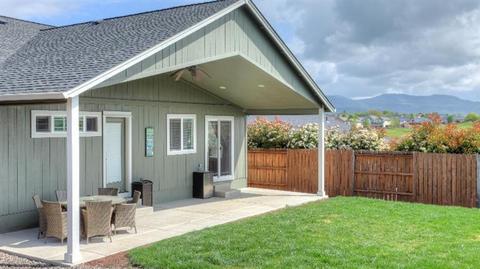 462 N De Anjou Ave, Eagle Point, OR 97524 photo 35