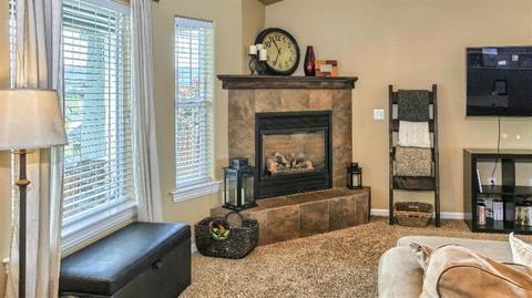 462 N De Anjou Ave, Eagle Point, OR 97524 photo 6