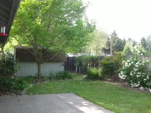 103 Walnut Dr, Rogue River, OR 97537 photo 3