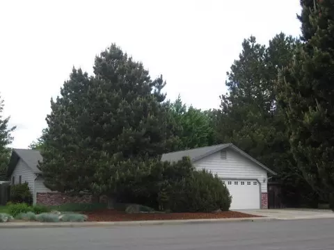 103 Walnut Dr, Rogue River, OR 97537 photo 1