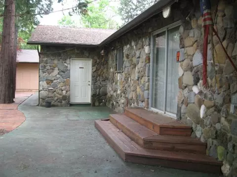 4988 Holland Loop, Cave Junction, OR 97523 photo 7