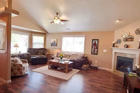 616 John Wayne Dr, Central Point, OR 97502 photo 7
