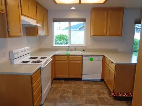 35 Devonwood Ct, Eagle Point, OR 97524 photo 8