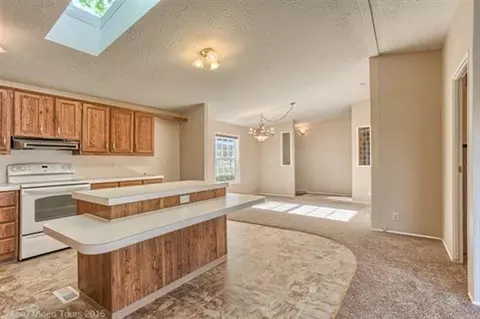 652 N N Hts, Eagle Point, OR 97524 photo 8