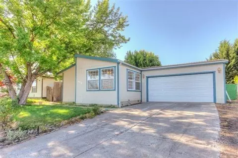 652 N N Hts, Eagle Point, OR 97524 photo 2