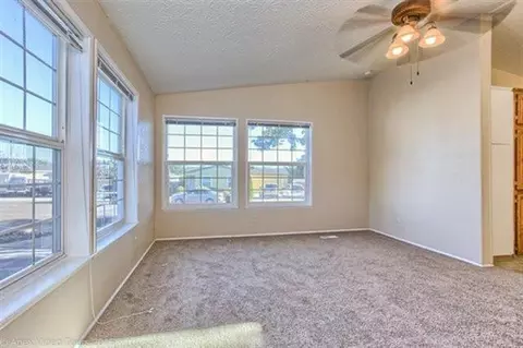 652 N N Hts, Eagle Point, OR 97524 photo 9