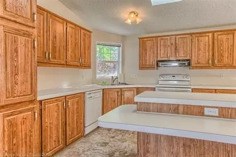 652 N N Hts, Eagle Point, OR 97524 photo 5