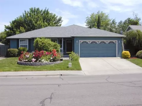 633 Benjamin Way, Phoenix, OR 97535 photo 1