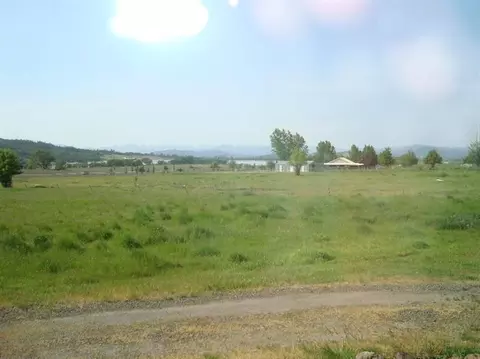 1315 Dry Creek Rd, Eagle Point, OR 97524 photo 3