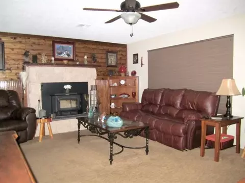 245 Stringer Gap, Grants Pass, OR 97527 photo 5