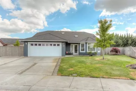 151 Orchardview Ave, Central Point, OR 97502 photo 1