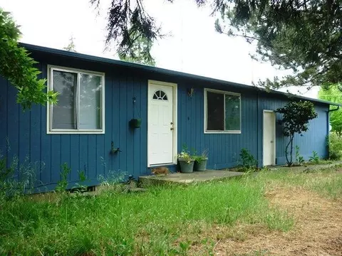 205 E Rapp Rd, Talent, OR 97540 photo 2