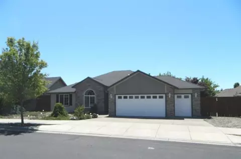 386 Leandra Ln, Eagle Point, OR 97524 photo 2