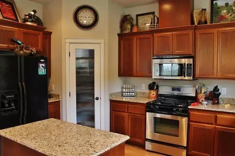 1137 Highlands Dr, Eagle Point, OR 97524 photo 4