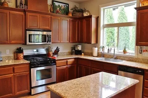 1137 Highlands Dr, Eagle Point, OR 97524 photo 3