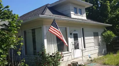 401 S Royal Ave, Eagle Point, OR 97524 photo 1