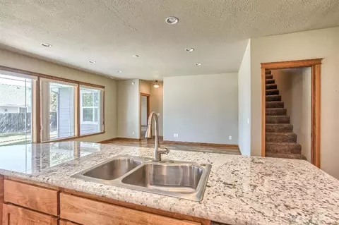 182 Echo Way, Eagle Point, OR 97524 photo 12