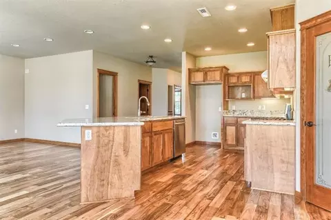 182 Echo Way, Eagle Point, OR 97524 photo 9