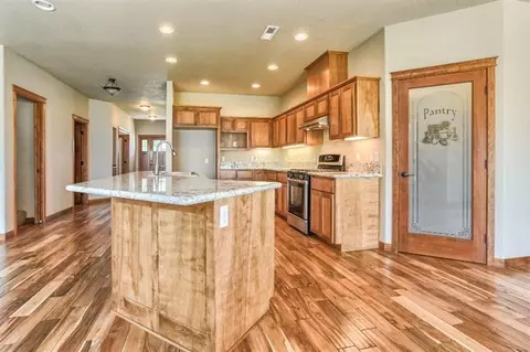 182 Echo Way, Eagle Point, OR 97524 photo 8
