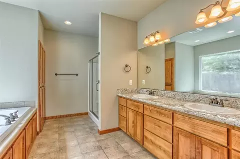 182 Echo Way, Eagle Point, OR 97524 photo 23