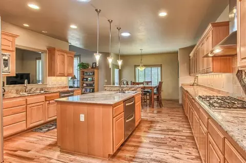 359 Leandra Ln, Eagle Point, OR 97524 photo 14