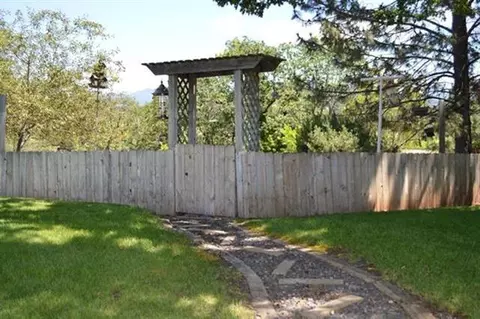 262 Chateau, Eagle Point, OR 97524 photo 15
