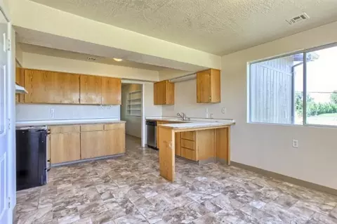 5476 Upton Rd, Central Point, OR 97502 photo 12