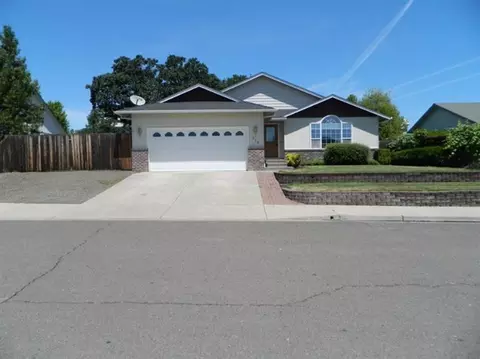 848 Ridgeview Dr, Eagle Point, OR 97524 photo 1