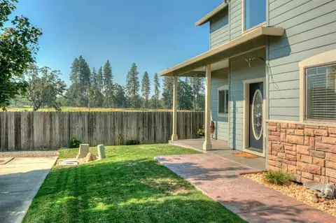 22 Portabello Way, Eagle Point, OR 97524 photo 2