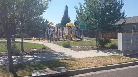 855 S Haskell, Central Point, OR 97502 photo 16
