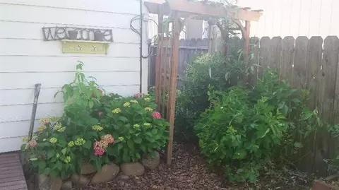 855 S Haskell, Central Point, OR 97502 photo 2