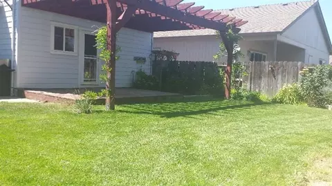 855 S Haskell, Central Point, OR 97502 photo 12
