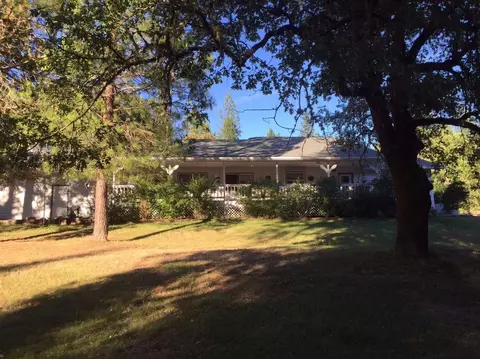 5686 Evans Creek Rd, Rogue River, OR 97537 photo 2