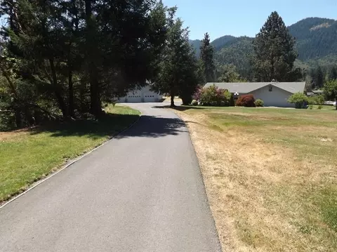 3701 Foothill Blvd, Grants Pass, OR 97526 photo 3