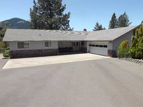 3701 Foothill Blvd, Grants Pass, OR 97526 photo 4